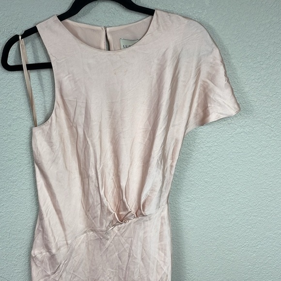 NWT Luxely Asymmetric Satin Maxi Dress Ruffle Sleeve Gathered Waist Blush Sz 8 - Picture 4 of 14